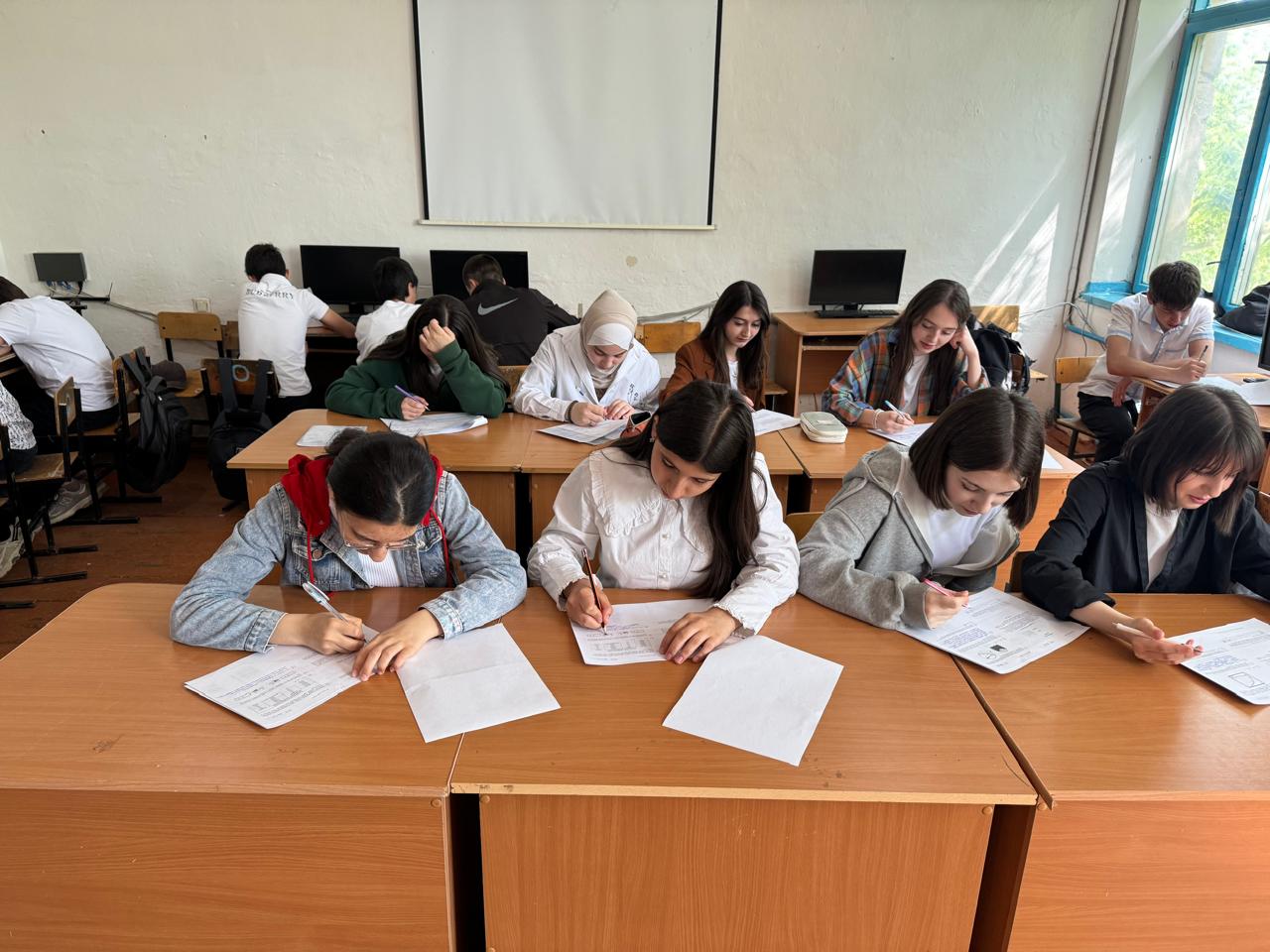 Практикум по физике.